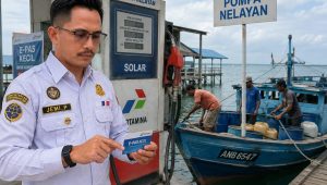 Plt. Kepala Kantor Syahbandar Tarempa, Jemi Permana, mengatakan pihaknya menargetkan seluruh kapal nelayan kecil memiliki E-Pas Kecil. Plt. Kepala Kantor Syahbandar Tarempa, Jemi Permana, mengatakan pihaknya menargetkan seluruh kapal nelayan kecil memiliki E-Pas Kecil.