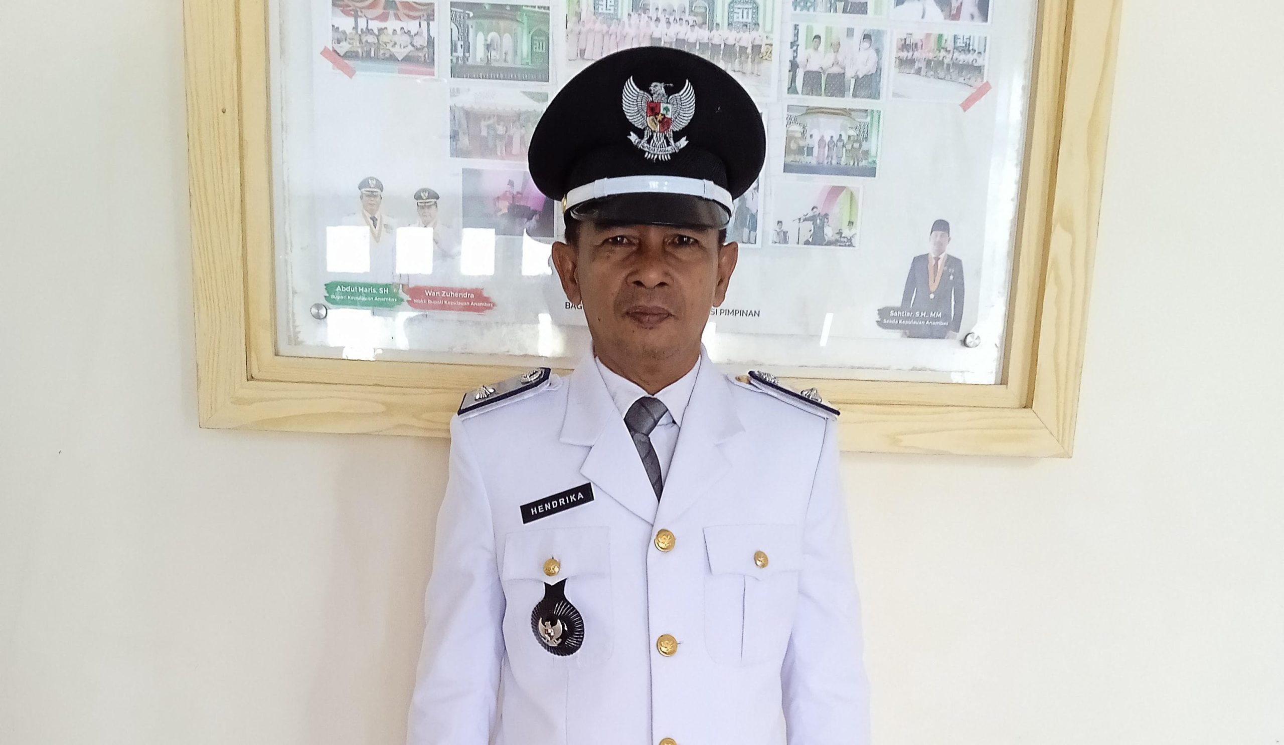 Kepala Desa Kuala Maras, Kecamatan Jemaja Timur, Hendrika,