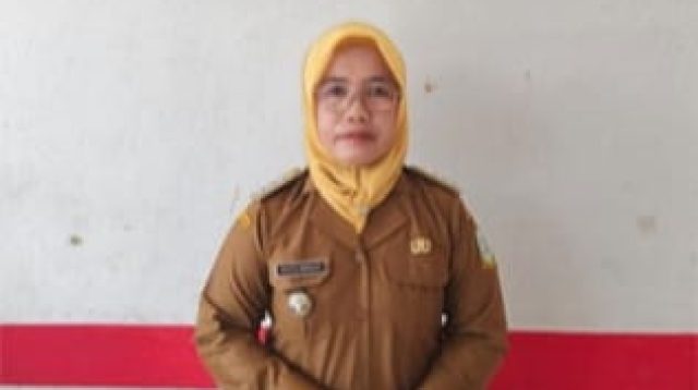 Camat Jemaja Timur, Tetti Amalia