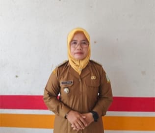 Camat Jemaja Timur, Tetti Amalia