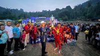 Tebang FC keluar sebagai juara turnamen sepak bola dalam rangka HUT ke-18 Desa Candi dan HUT ke-16 Karang Taruna Teluk Nyabuk 2026 setelah menundukkan Gudang Baru melalui drama adu penalti 5-4, di Lapangan Sepak Bola Desa Candi, Sabtu (12/9/2026).