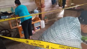 Warga Jalan Air Belimbing, Desa Batu Berapit, Kecamatan Jemaja, Kabupaten Kepulauan Anambas, dikejutkan dengan penemuan seorang pria berinisial SR dalam kondisi meninggal dunia di dalam rumahnya, Minggu (20/9/2026) pagi. Warga Jalan Air Belimbing, Desa Batu Berapit, Kecamatan Jemaja, Kabupaten Kepulauan Anambas, dikejutkan dengan penemuan seorang pria berinisial SR dalam kondisi meninggal dunia di dalam rumahnya, Minggu (20/9/2026) pagi.