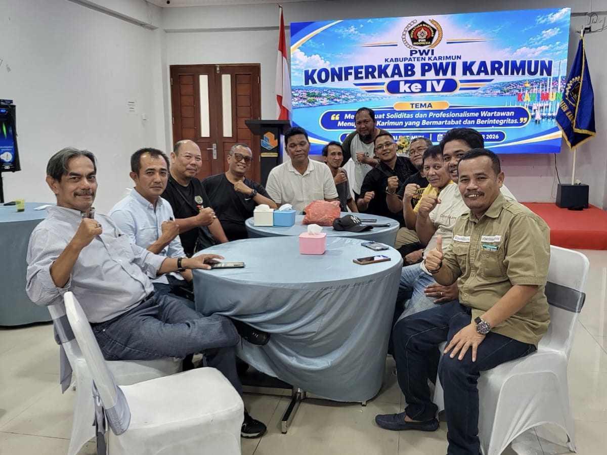 Pengurus PWI Kepri dan PWI Karimun saat persiapan Konfrensi PWI Karimun, Senin(28/9/2026) (Foto: PWI Kepri)