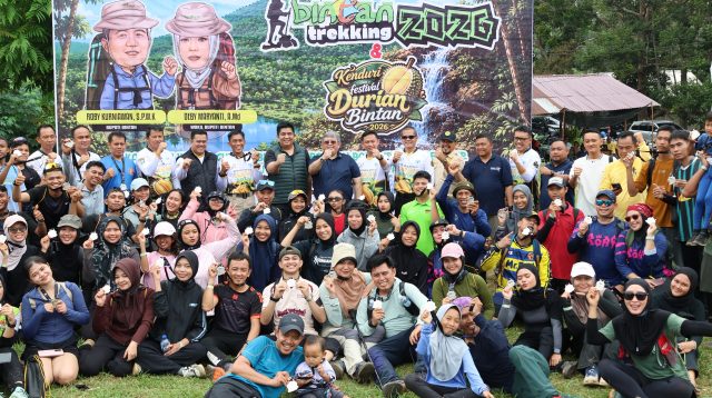 Bintan Trekking 2026 menarik 650 peserta dari berbagai daerah di Indonesia hingga mancanegara.Kegiatan yang dipusatkan di kawasan Waduk Bintan Enau, Kecamatan Teluk Bintan, Minggu (26/7), ini menjadi ajang promosi wisata alam sekaligus mendorong pergerakan ekonomi masyarakat setempat.