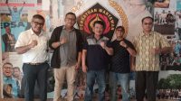 Anggota DPRD Kepri Taba Iskandar saat bersilaturahmi dengan jajaran pengurus PWI Kepri di Graha PWI Kepri, Ruko Purimas B6, Batam, Senin (5/10/2026) sore. Anggota DPRD Kepri Taba Iskandar saat bersilaturahmi dengan jajaran pengurus PWI Kepri di Graha PWI Kepri, Ruko Purimas B6, Batam, Senin (5/10/2026) sore.