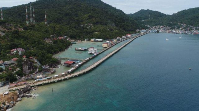 Tarempa, Kabupaten Kepulauan Anambas, dari udara.