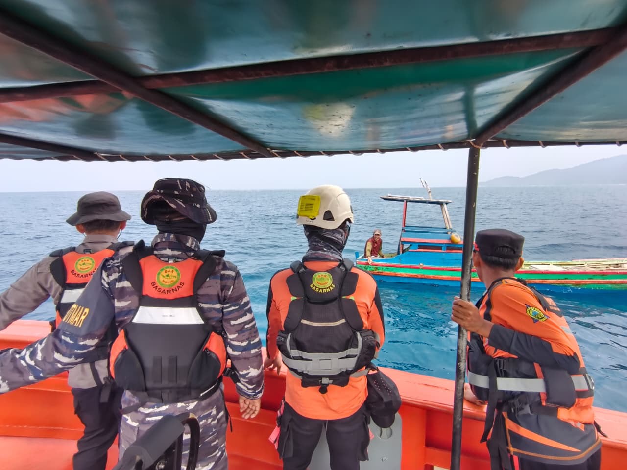 Tim SAR Gabungan masih melanjutkan pencarian hari keempat terhadap Bachtiar (61), nelayan asal Desa Genting Pulur, Kabupaten Kepulauan Anambas, yang dilaporkan hilang kontak saat melaut