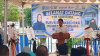 Wakil Bupati Kepulauan Anambas, Raja Bayu, saat pembukaan survei re-akreditasi Puskesmas Tarempa di Kelurahan Tarempa, Kecamatan Siantan, Rabu (14/10/2026). Kegiatan tersebut dihadiri Ketua Tim Surveyor, dr. Firdausialina. (Foto : Fendi/pijarkepri.com) Wakil Bupati Kepulauan Anambas, Raja Bayu, saat pembukaan survei re-akreditasi Puskesmas Tarempa di Kelurahan Tarempa, Kecamatan Siantan, Rabu (14/10/2026). Kegiatan tersebut dihadiri Ketua Tim Surveyor, dr. Firdausialina. (Foto : Fendi/pijarkepri.com)