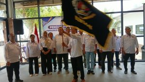 Ketua Persatuan Wartawan Indonesia (PWI) Provinsi Kepulauan Riau (Kepri), Saibansah Dardani, melantik dan mengukuhkan pengurus PWI Kabupaten Bintan periode 2026–2029 di D’Mario Sunset Resto, Tanjung Uban, Kamis (15/10/2026). Ketua Persatuan Wartawan Indonesia (PWI) Provinsi Kepulauan Riau (Kepri), Saibansah Dardani, melantik dan mengukuhkan pengurus PWI Kabupaten Bintan periode 2026–2029 di D’Mario Sunset Resto, Tanjung Uban, Kamis (15/10/2026).