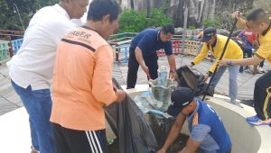 Jumat Bersih di Batu Tompak Tiga, Kelurahan Tarempa Ajak Warga Jaga Kekompakan dan Kebersihan Jumat Bersih di Batu Tompak Tiga, Kelurahan Tarempa Ajak Warga Jaga Kekompakan dan Kebersihan
