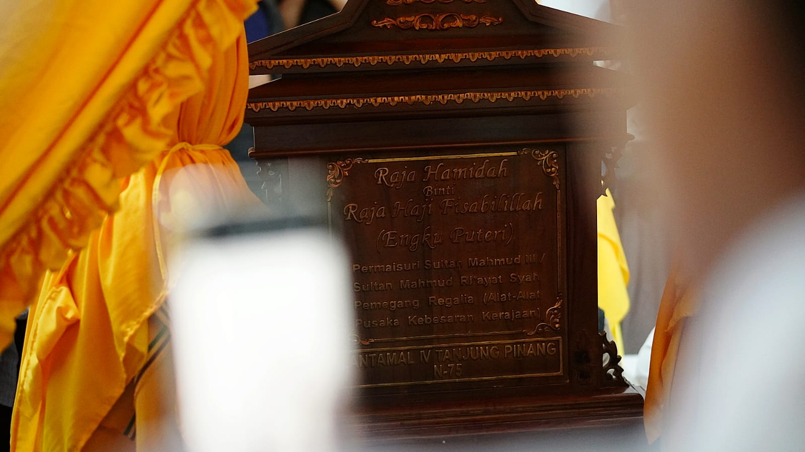 Makam Engku Putri Raja Hamidah Binti Raja Haji Fisabilillah, permaisuri Sultan Mahmud III, pemegang regalia Kerajaan, di Pulau Penyengat, Tanjungpinang, Minggu (18/10/2026) (Foto: Aji Anugraha)