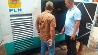 Ketua Komisi II DPRD Ayup Dampingi Bupati Aneng Tinjau Gangguan Listrik di Jemaja, Dua Mesin Baru 600 kW Segera Didatangkan Ketua Komisi II DPRD Ayup Dampingi Bupati Aneng Tinjau Gangguan Listrik di Jemaja, Dua Mesin Baru 600 kW Segera Didatangkan
