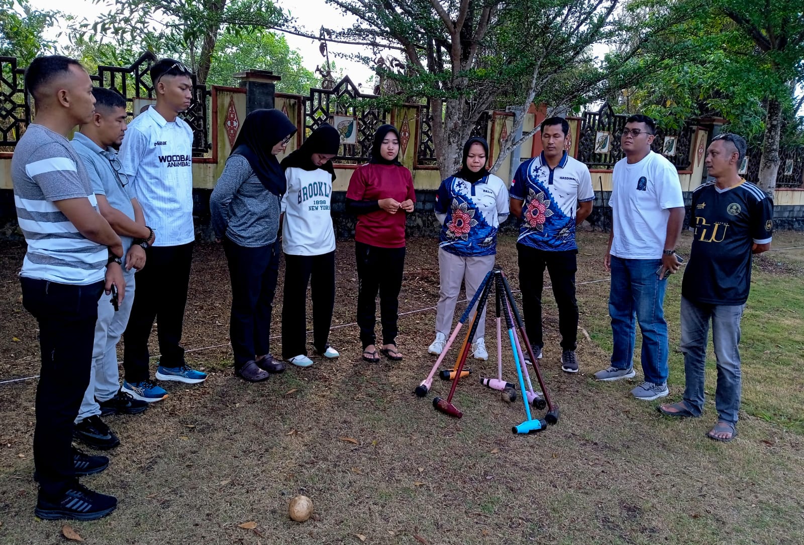 Komite Olahraga Nasional Indonesia (KONI) Kabupaten Kepulauan Anambas memantau langsung uji coba atlet woodball di Taman Rumah Dinas Wali Kota Tanjungpinang, Rabu (28/10/2026), guna memastikan kesiapan kontingen menghadapi Pekan Olahraga Provinsi (Porprov) Kepri VI 2026.